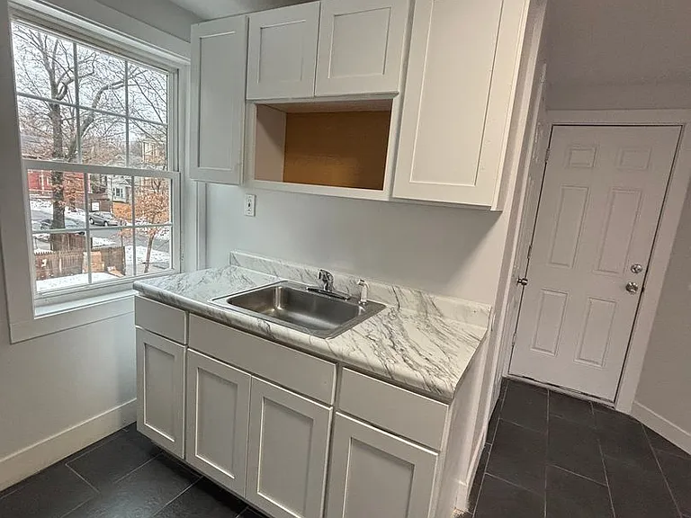57 Thompson St — Photo 17