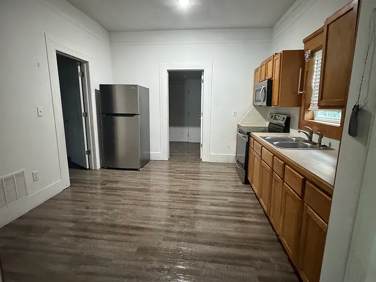 217 Vine St — Photo 1