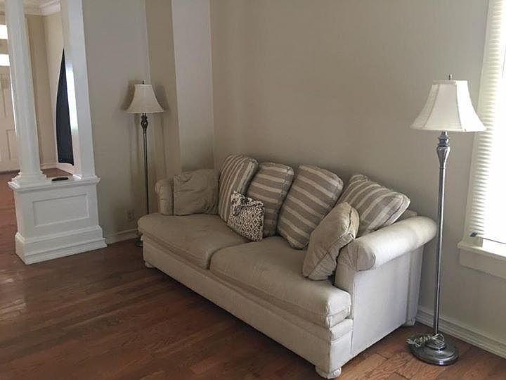 1st image of 903 N 12th St