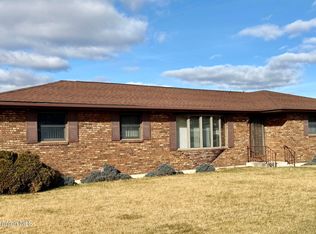 1 Sansky Dr, Old Forge, PA 18518