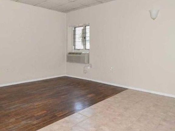 OLD LIVING ROOM