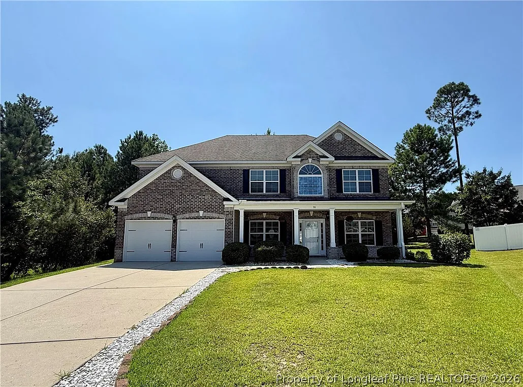 4 bed, 3.0 bath, 2858 sqft, $2,300 — Photo 1