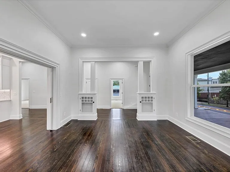 212 S Broad St SW — Photo 42