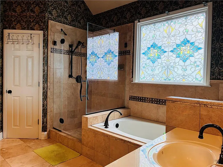 1035 Winding Bridge Way — Photo 12