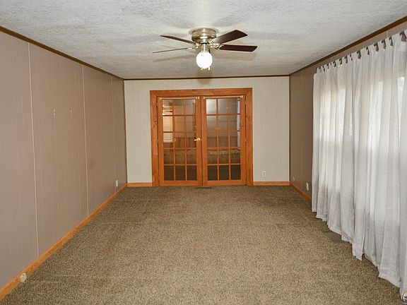 3rd image of 302 7th St
