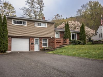 321 Parkwood Rd, Vestal, NY, 13850