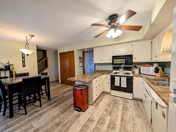 5th image of 1235 Nicolet Cir