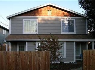 9016 17th Ave Sw B #B, Seattle, WA 98106