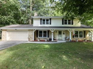 N26W22126 Glenwood Ln, Waukesha, WI 53186
