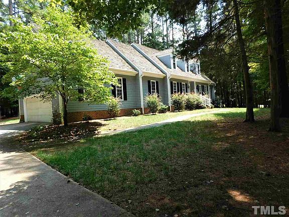 3rd image of 1321 Deerhurst Dr