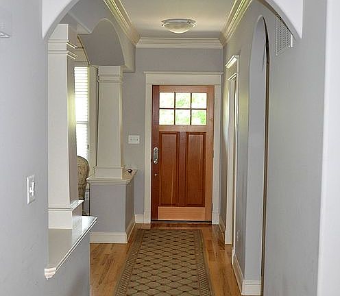 5th image of 200 S Southwood Ave