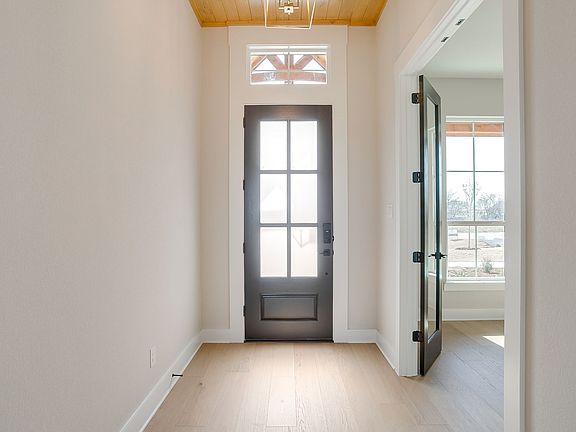 5th image of 310 Waterfall Ranch Rd