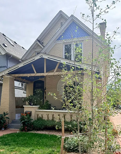 244 W 2nd Ave