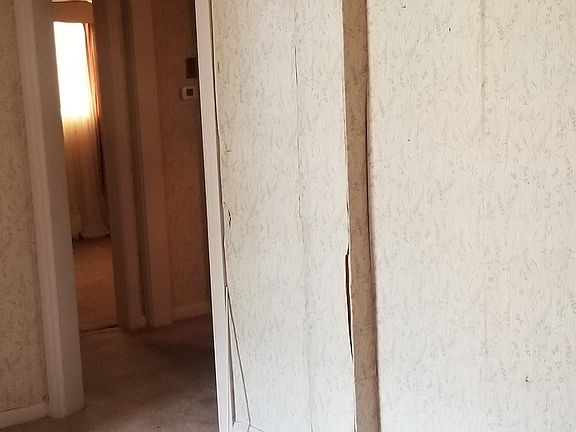 4th image of 115 Woodstock St