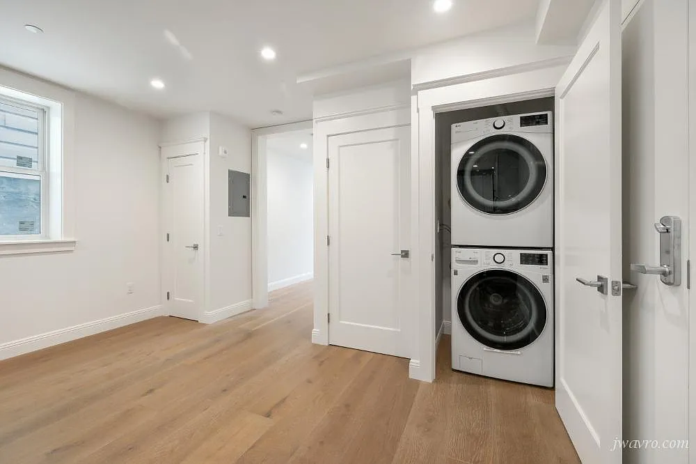 Remodeled 1 Bed 1 Bath at 548 Clayton Street — Photo 4