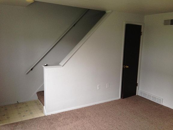 5th image of 270 Cedar Ave