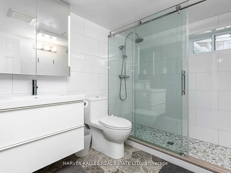 7 Rainham Pl #LEFT — Photo 12