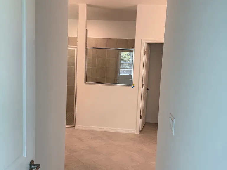 4521 NW 35th Ave — Photo 11