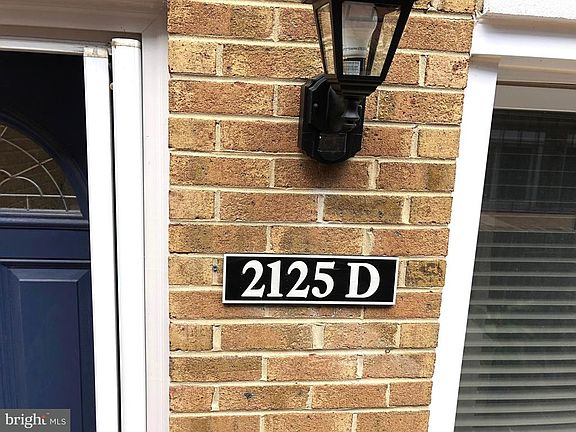 3rd image of 2125 N Monroe St APT D