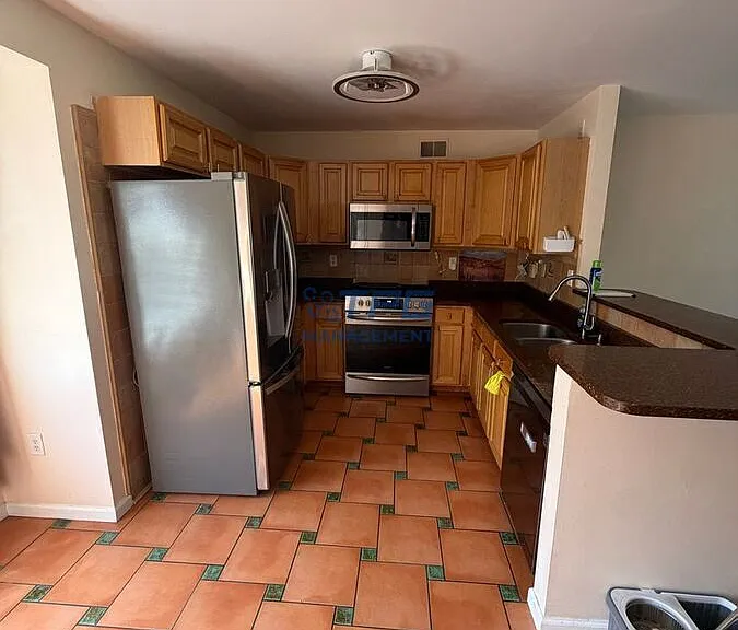83 Nathan Blvd — Photo 4