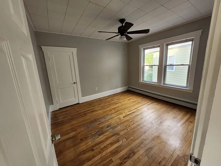 76 Abbott Ave #2 — Photo 4