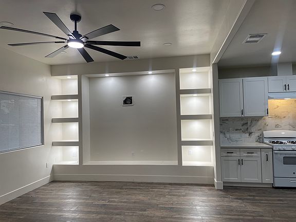 3rd image of 1037 N Crystal Ave