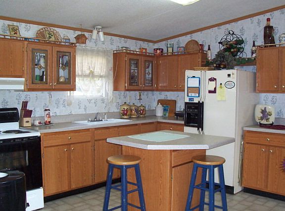 5th image of 173 E Meadows Dr