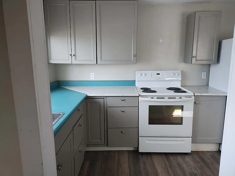 434-454 E 9000 S — Photo 24