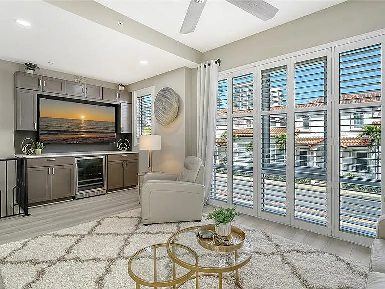 235 Cocoanut Ave #106B — Photo 6
