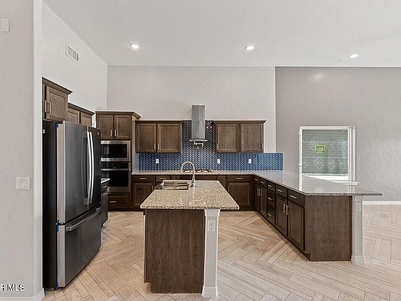4th image of 234 Lydia St