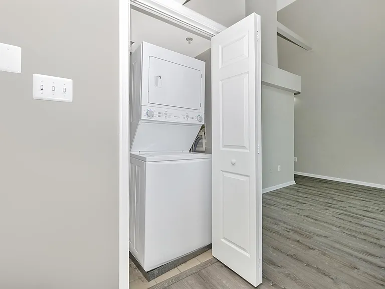 205 N Market St #2D — Photo 19