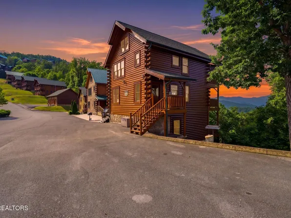 2809 White Oak Ridge Ln, Sevierville, TN 37862