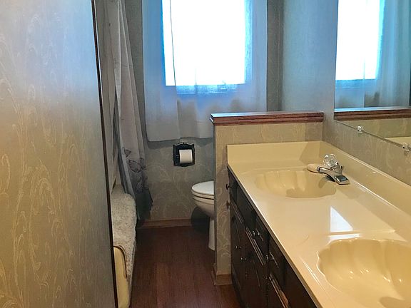 Upstairs Bath