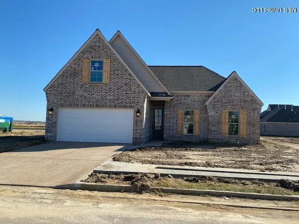 3062 Camilla Cir W, Lake Cormorant, MS 38641