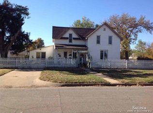 615 Delia Ave, Minneapolis, KS 67467