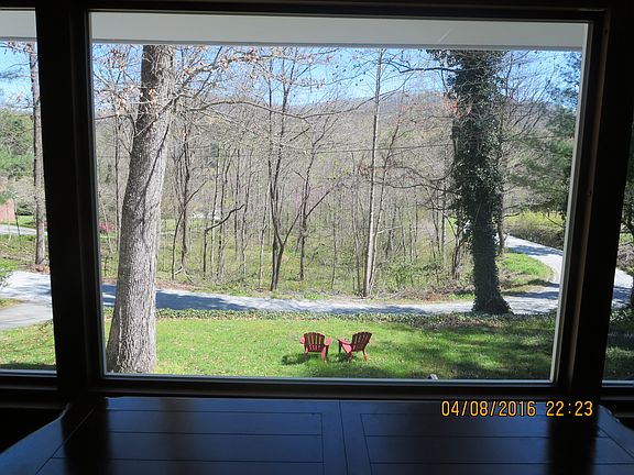 3rd image of 2126 Woodridge Dr