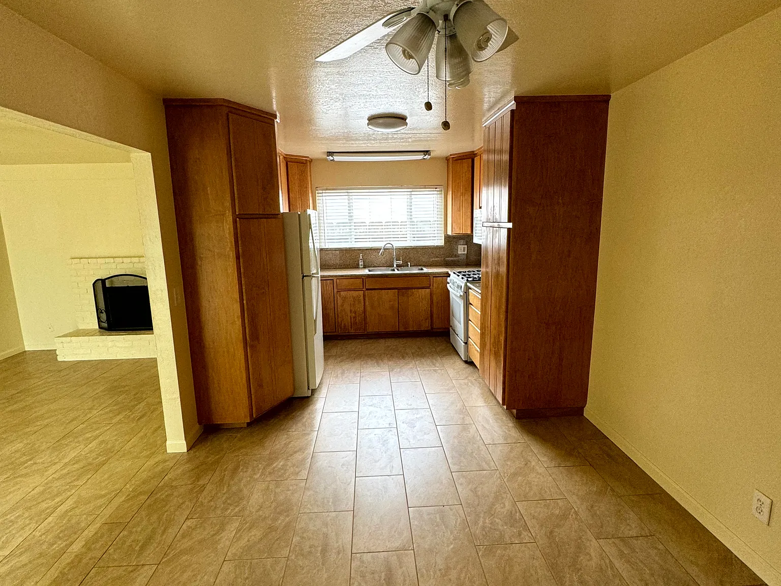 487 Larson Ct - 1 — Photo 4