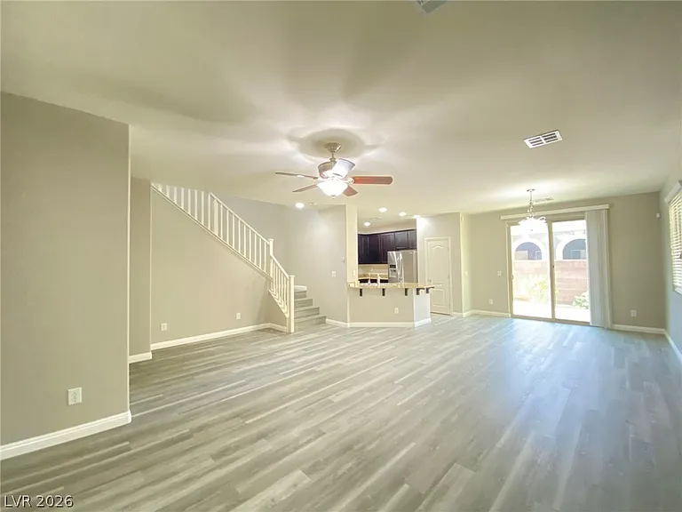 6142 Carter Caves Ave — Photo 2