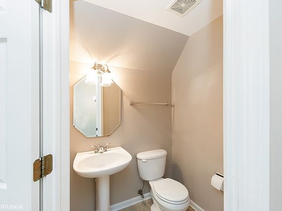 5th image of 76 Keeneland Ct