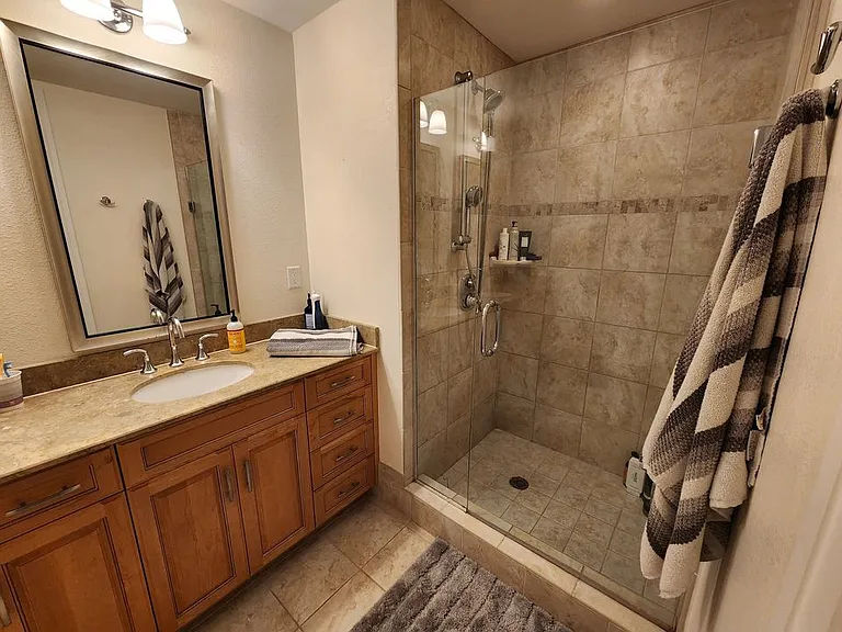 331 Cleveland St #310 — Photo 10
