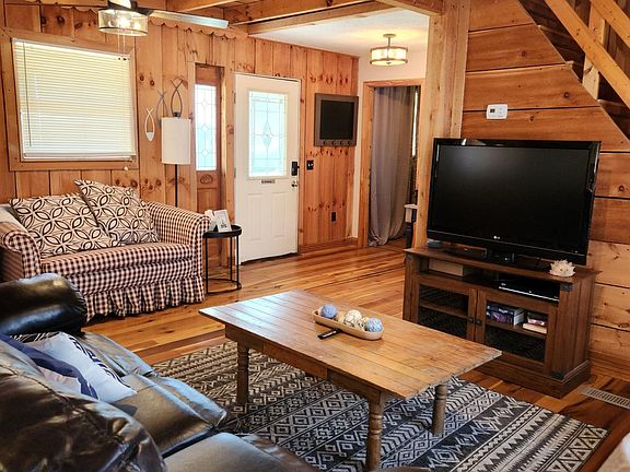 4th image of 42 Alley Rd