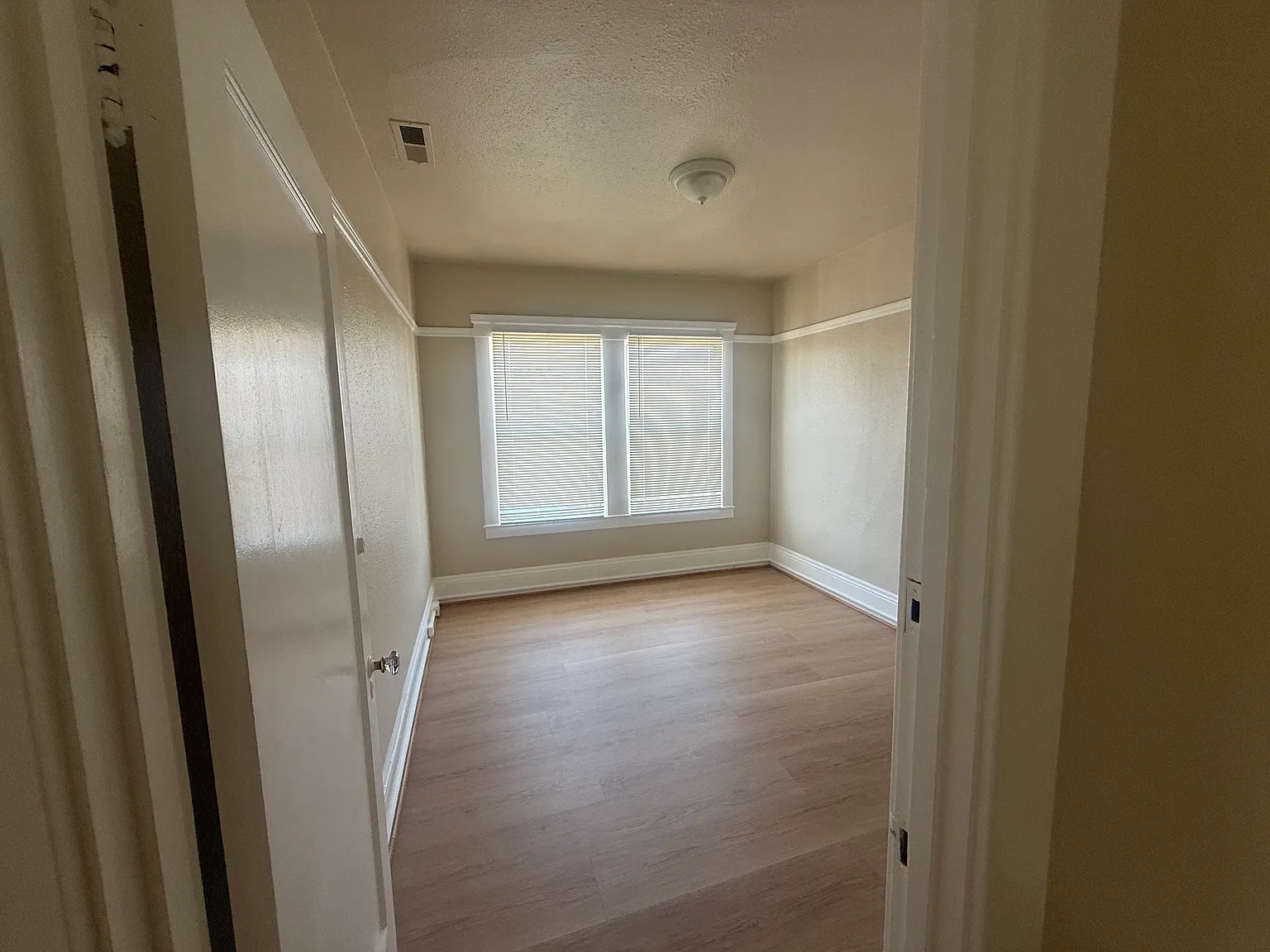 3 bed, $3,500 — Photo 4
