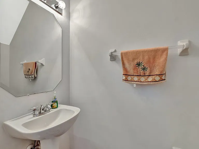 2061 SE Glen Ridge Dr — Photo 10