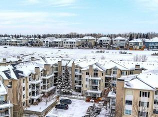 369 N Rocky Vista Park NW #332, Calgary, AB T3G 5K7