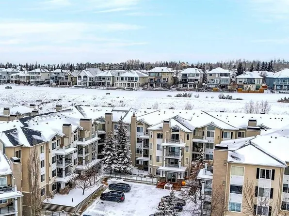 369 N Rocky Vista Park NW #332, Calgary, AB T3G 5K7