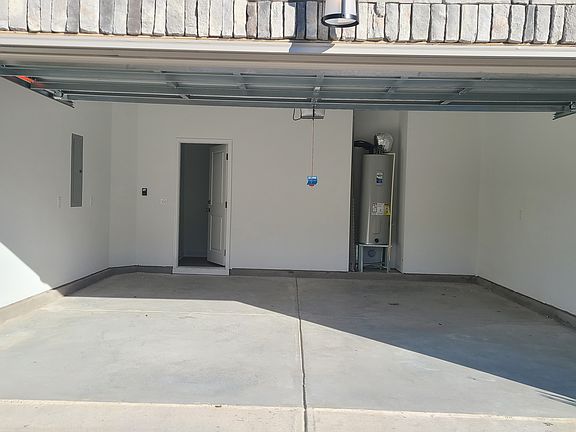 5th image of 2067 Maggie Valley Dr