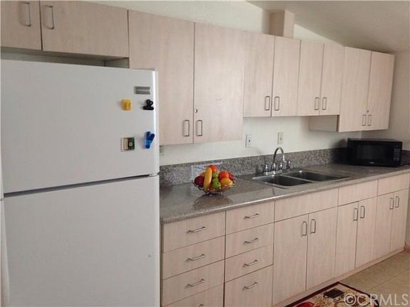 4th image of 224 Lew Ave