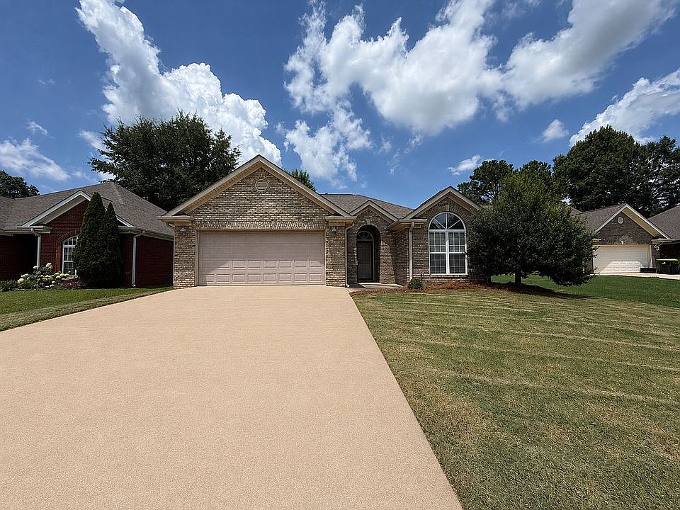 1st image of 62 Ashton Ln