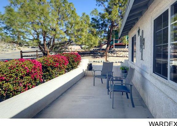 3rd image of 2530 Everglades Dr