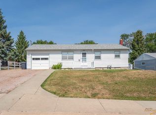 608 E Oakland St, Rapid City, SD 57701